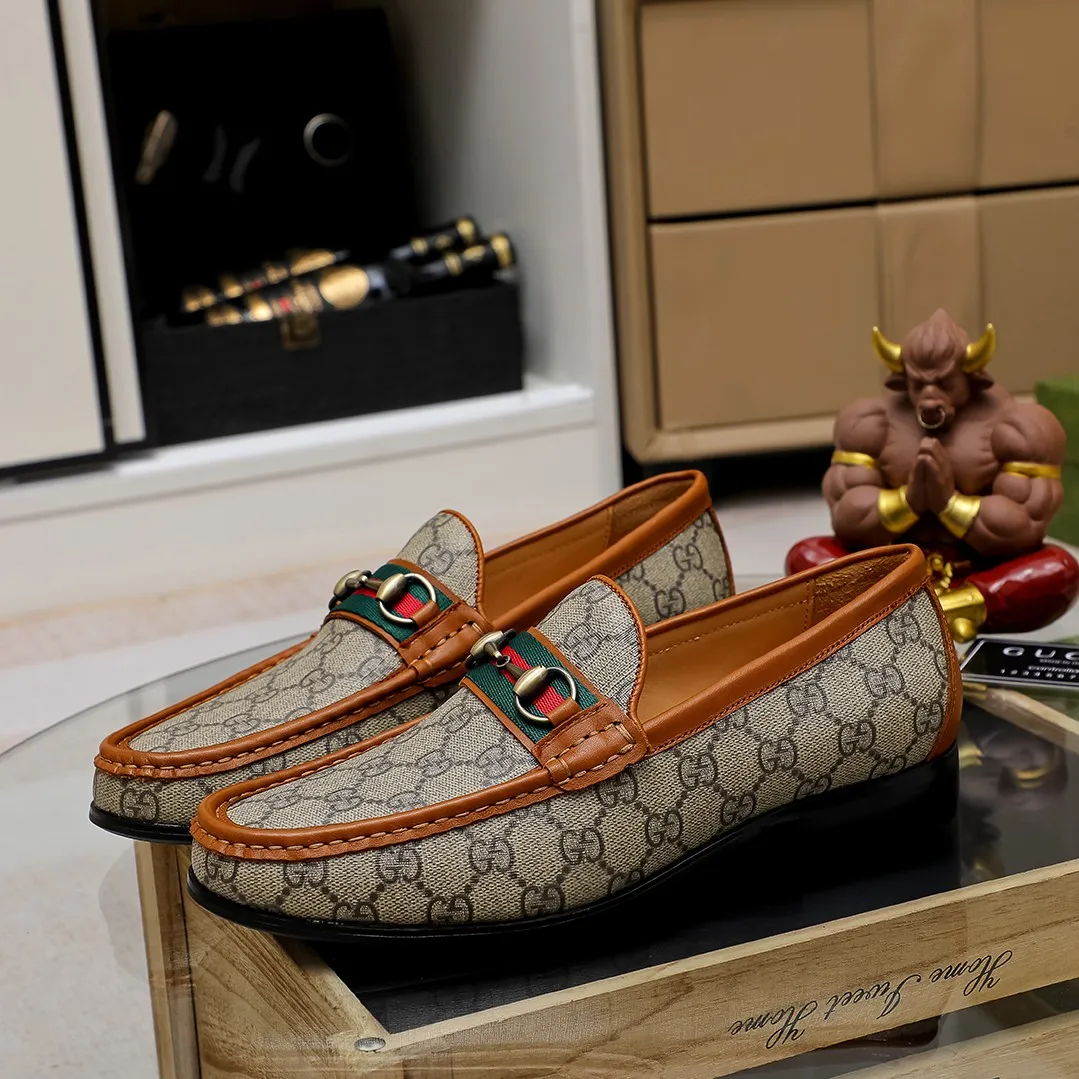 Men's men's shoes 💰420 🆘【GUCCI】Gucci ·🐂里· Hot-selling pea shoes top brand luxury, top quality, the latest fashion pea shoes. The upper is made of original first-layer cowhide. (Full first-layer water-dyed 🐂 leather·inner). The original stylish and stylish soft rubber wear-resistant and non-slip outsole is light and comfortable on the foot, available in 3 colors! Matching code: 38 / 45